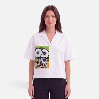 Woman Crop Shirts - White : White Flowers in Patterned Vase