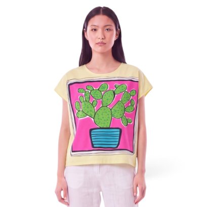 เสื้อปอนโชผู้หญิง - สีเหลือง : ลายต้นกระบองเพชรบนกรอบชมพู
