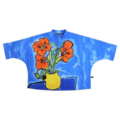 เสื้อเชิ้ตผู้หญิงปกคอจีนปีกค้างคาว - สีน้ำเงิน : ลายโต๊ะสีฟ้าและแจกันดอกไม้แห่งความสุข