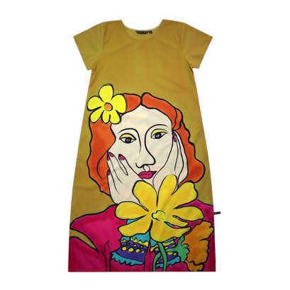 Woman Dress - Brown : Flowers are blooming in her eyes.
