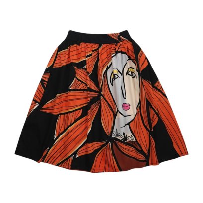Woman Elastic Skirt - Black : Woman Elegance with Red Hair