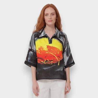 เสื้อปีกค้างคาวผู้หญิง - สีดำ : ลายเปลวสุริยันกลางแรงหมุน