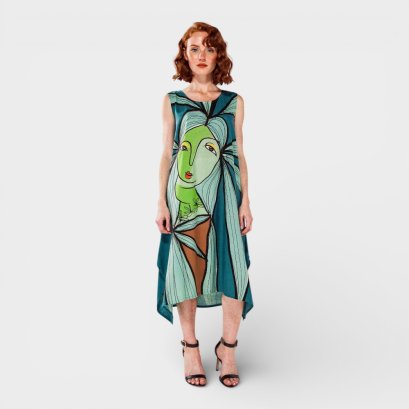เดรสผู้หญิง-สีเขียว : ลายผู้หญิงที่สง่างามกับผมสีเขียว