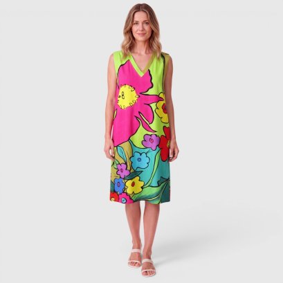 เดรสผู้หญิงแขนกุด - สีเขียว : ลายดอกคอสมอสหลากสีบานอยู่บนหินสีเขียว