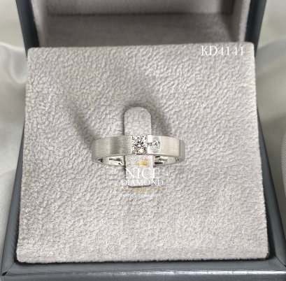 แหวนเพชรผู้ชาย แหวนหมั้น/แหวนแต่งงาน ดีไซน์เรียบเก๋ KD4141
