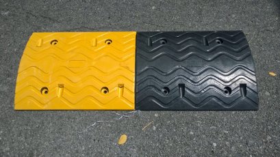 ยางชะลอความเร็ว - Rubber speed hump (H-5.00 cm.)