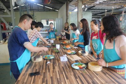 โรงเรียนสอนทำอาหาร Mama Noi Cookery School (ครึ่งวันตอนเช้า)