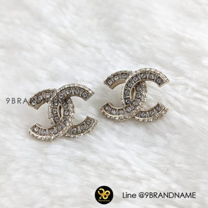 Like new Chanel earring CC LOGO ไซส์ 2 cm.