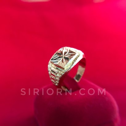 แหวนทองคำแท้ 96.5% ลายหัวโปร่งหน้าสี่เหลี่ยมตัดลาย