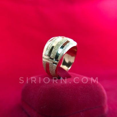 แหวนทองคำแท้ 96.5% ลายหัวโปร่งเส้นจิกเพชรสลับตัดลาย