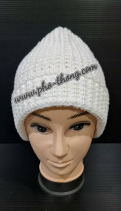 หมวกถัก(งานถักมือ) สีขาว