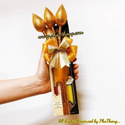 ชุดดอกไม้ธูปเทียน