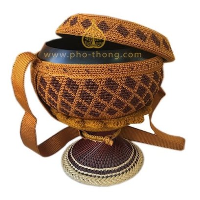 บาตรสแตนเลสแท้100%ครบชุด(ขาหวายดี พร้อมเครื่องบวช) + ถลกบาตรไนล่อน(งานถักด้วยมือ)