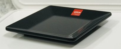 จานสี่เหลี่่ยม 6 นิ้ว