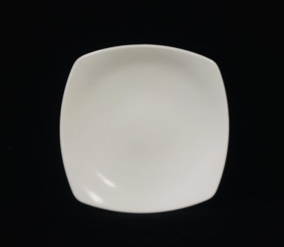 จานสี่เหลี่ยม 8.75 นิ้ว