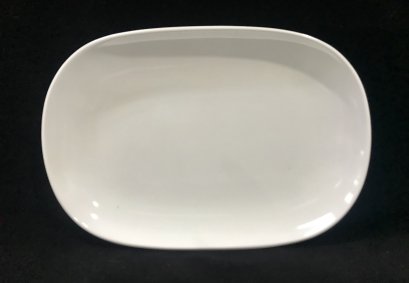 จานเปลสี่เหลี่ยม 13 นิ้ว