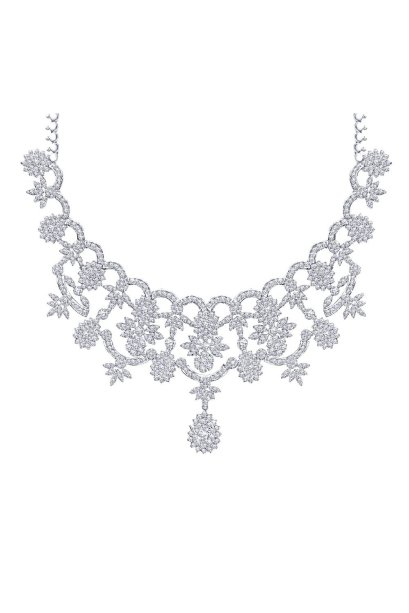 สร้อยคอเพชรชุดใหญ่