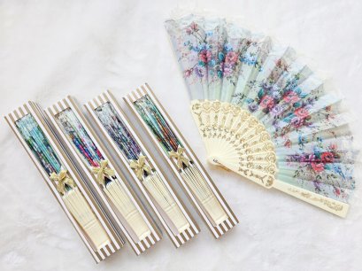 ของชำร่วยงานศพ พัดหลุยลูกไม้ใส่กล่องพร้อมสติกเกอร์ฟรี