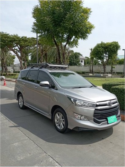 Toyota Innova - Gray Diesel