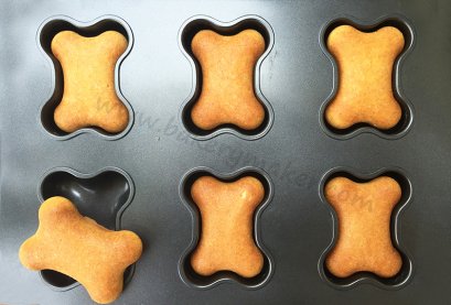 พิมพ์เค้ก รูปกระดูก เทฟลอน 6 หลุม