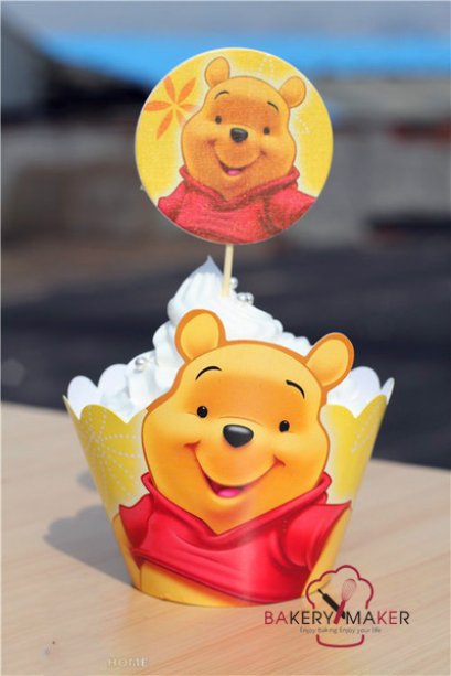 เซ็ทกระโปรงคัพเค้ก + ป้ายปัก Pooh 12 ชุด
