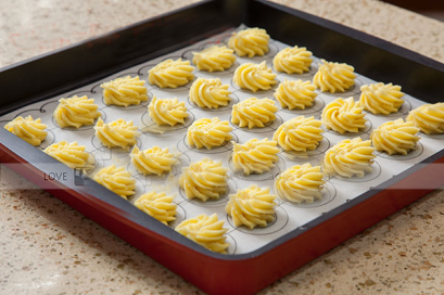 แผ่นรองอบซิลิโคน มีเส้นไกด์ มาการอง คุ้กกี้