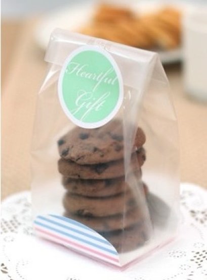 ถุงพร้อมฐานรองขนม ลายทาง