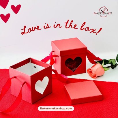 กล่องกระดาษแข็งเจาะหน้าต่างหัวใจหูหิ้ว 1 ใบ