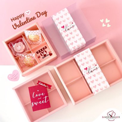 กล่องชมพู  ฝาเลื่อน 4/ 6 ช่อง 5 ใบ