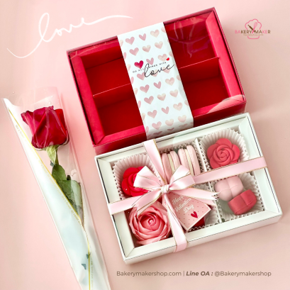 กล่องแข็ง ฝาเลื่อนใส 6 ช่อง พร้อมกระดาษคาด Love 1 ใบ