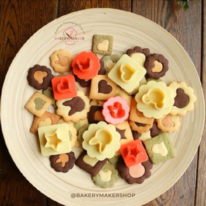 แม่พิมพ์กดคุกกี้เติมไส้ เซ็ท 8 ชิ้น