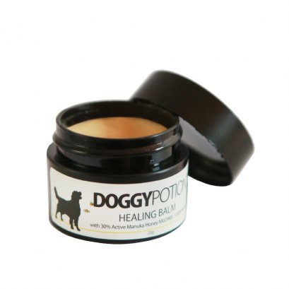 Doggy Potion : บาล์มทาผิวสุนัขสูตร shea butter และน้ำผึ้งมานูก้า 20g.