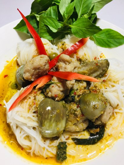 ขนมจีนน้ำยาแกงเขียวหวาน