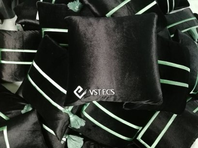 หมอนผ้าห่ม ผ้า Velvet เนื้อกำมะหยี่ หรูหรา งานปักโลโก้