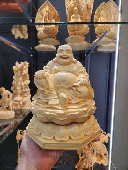 พระสังกัจจายน์ ปางนั่งรับทรัพย์ ไม้หอมฮิโนกิ ขนาด 20 cm.