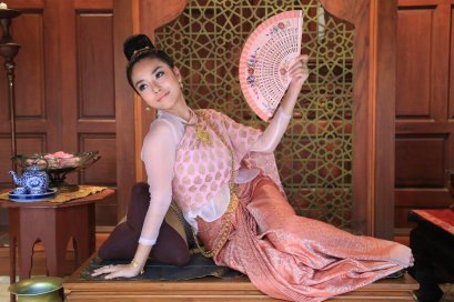 ไฮโซอยุธยา "แม่หญิงจันทร์วาด" ในมุมมองของ มะปราง กัญญ์ณรัณ "บุพเพสันนิวาส"