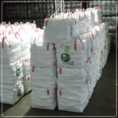 Jumbo breakbulk in vessel