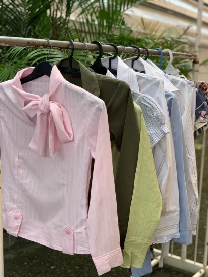 เสื้อเชิ้ตสตรี30ตัวๆละ25บาท
