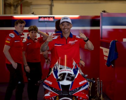 "ก้อง-สมเกียรติ" จับคู่ "โจนาธาน เรีย" พร้อมลุยศึก "เวิลด์ ซูเปอร์ไบค์ สนาม 3" ตั้งเป้ายกระดับผลงานที่ "แอสเซ่น" สานต่อความคืบหน้าหลังคว้าแต้มแรก