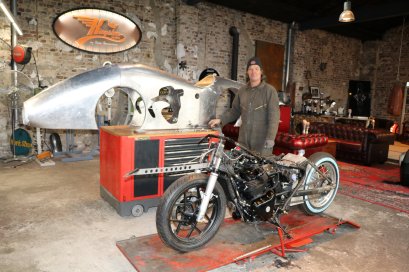 "Royal Enfield Custom World: ส่องรถคัสตอมสุดเท่ 4 คัน ไฮไลท์เท่ๆ จากงาน Wheels & Waves 2025!"