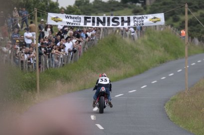 Wheels & Waves 2025: ปรากฏการณ์แห่งความเร็ว ศิลปะ และเสียงคลื่น พร้อมเผยโฉม Custom World เหล่าสุดยอดรถคัสตอมจากโรยัล เอ็นฟีลด์