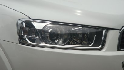 4.Head Lamp Cover (Chrome) Year 2012