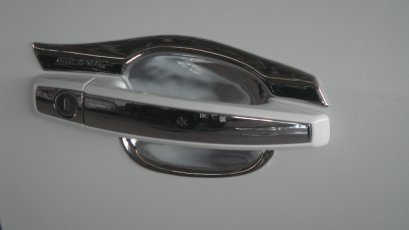 7.ถาดรองมือเปิดประตู