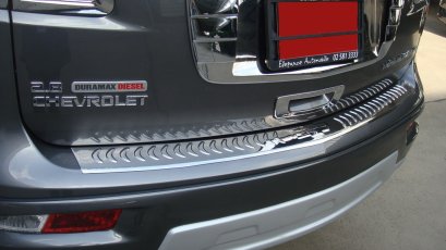 12.กันรอยท้าย