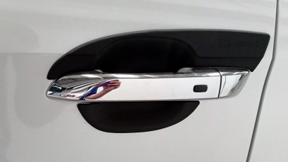 5.ถาดรองมือเปิดประตู (ผิวดำในตัว)