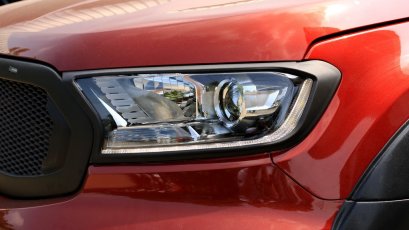 1.ครอบไฟหน้า