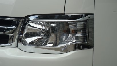 7.ครอบไฟหน้า (ปี 2011)