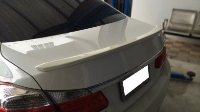 3.Rear Spoiler Ducktail