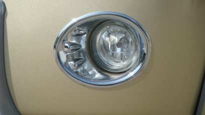 9.Fog Lamp Cover 2WD (Chrome)