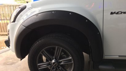 28.คิ้วล้อ (V.2) มีหมุดหลอก ขนาด 9&quot;